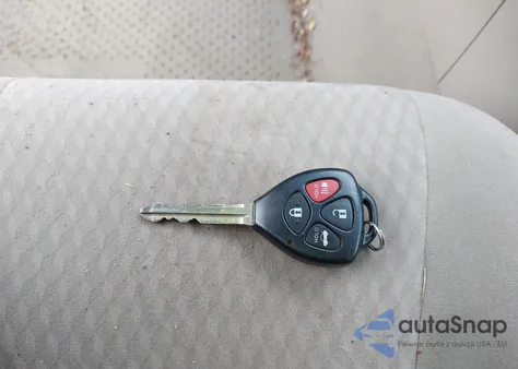 2010 Toyota Camry Le z USA, uszkodzony, nr VIN 4T4BF3EK5AR079356